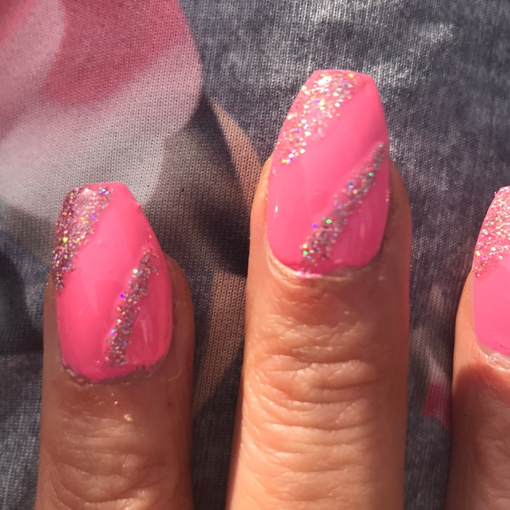 Press on nails